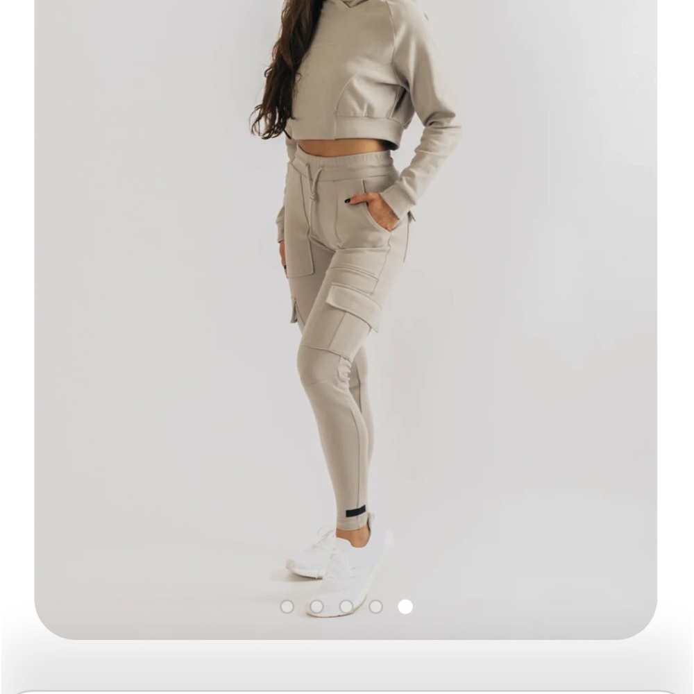 Alphalete Infinity Cargo Jogger
